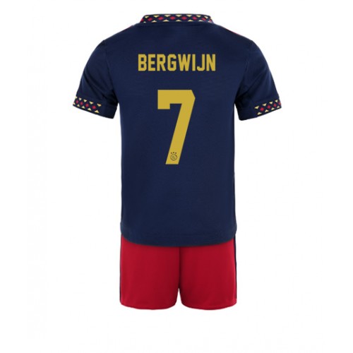 Ajax Steven Bergwijn #7 Bortedraktsett Barn 2022-23 Kortermet (+ Korte bukser) Ajax Steven Bergwijn #7 Bortedraktsett Barn 2022-23 Kortermet (+ Korte bukser)